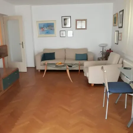 Apartman Zora Centener *