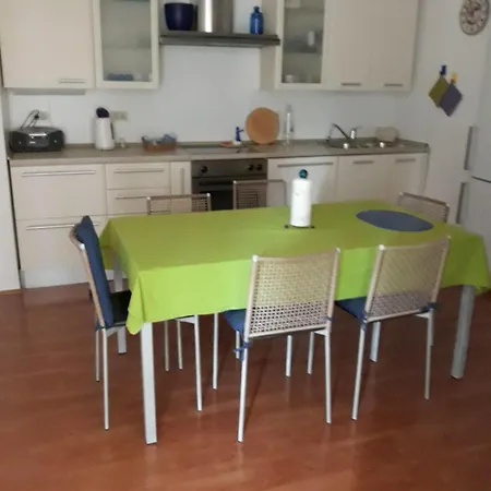 Zora Centener Apartman *
